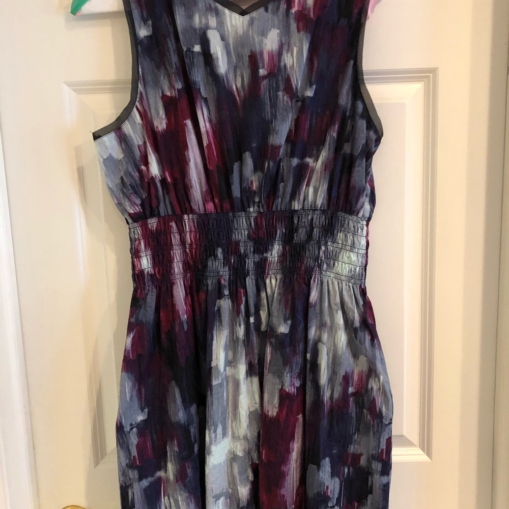 Dress - Picture 8 of 8